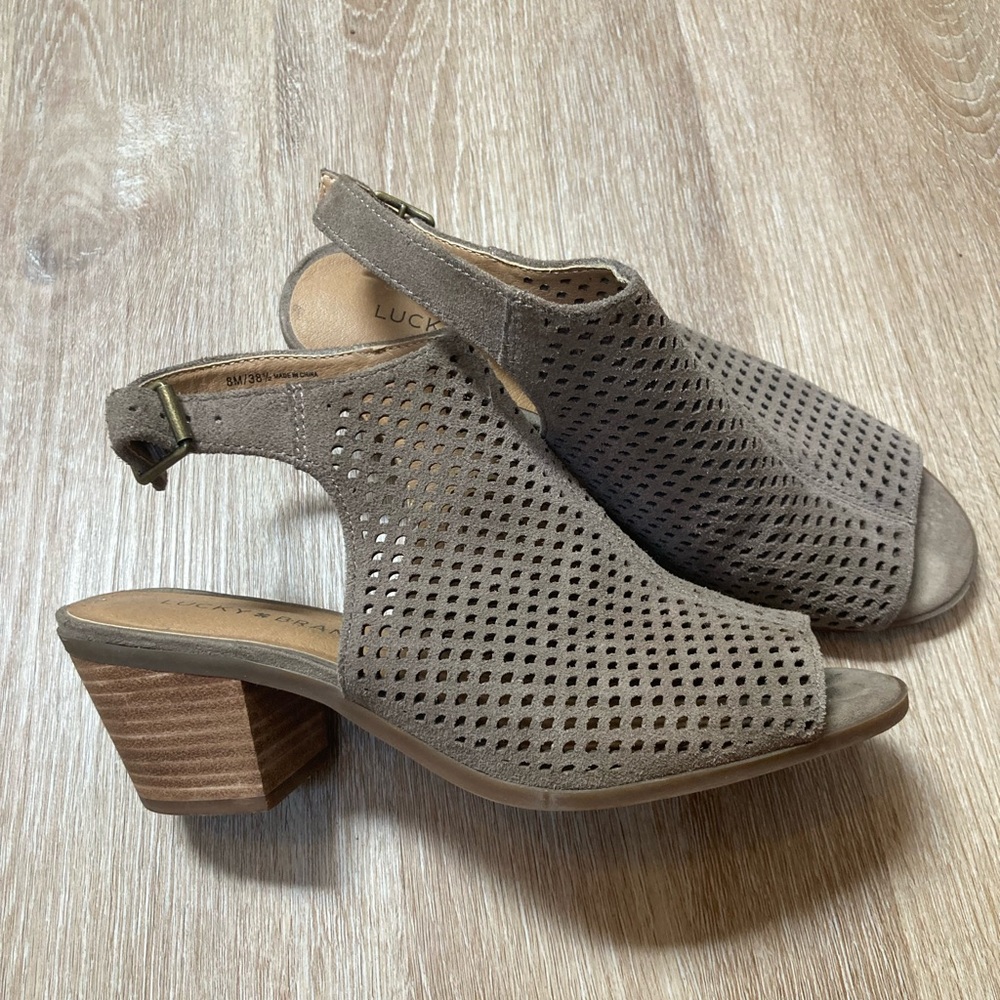 Lucky Brand women's size 8 beige heeled mules sandals